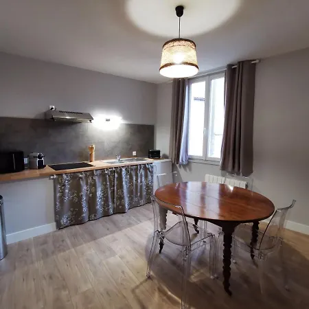 Centre Ville, Parking Gratuit Apartment La Rochefoucauld